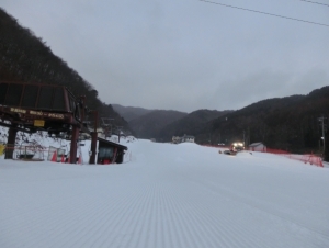 早朝の丸山ゲレンデ